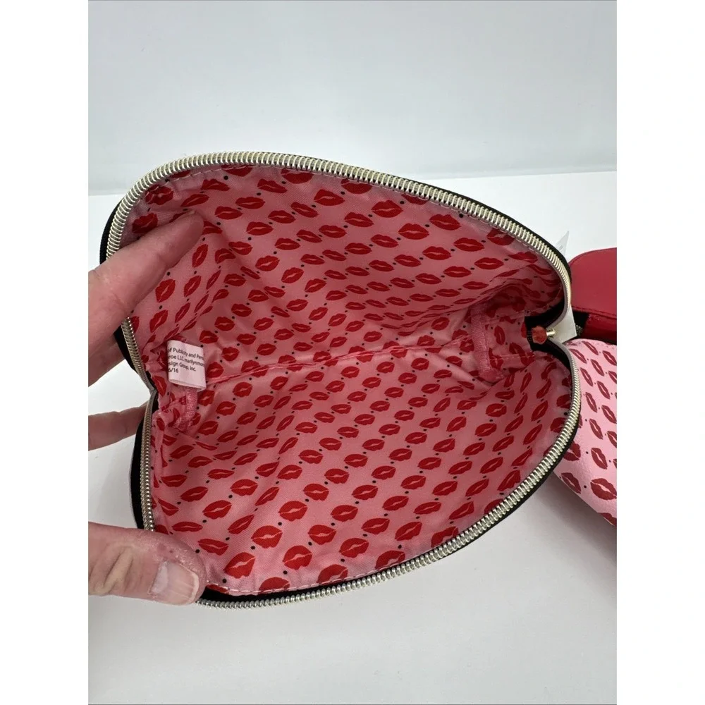 Marilyn Monroe makeup travel bags NEW Classic Big‎ Kisses Feminine